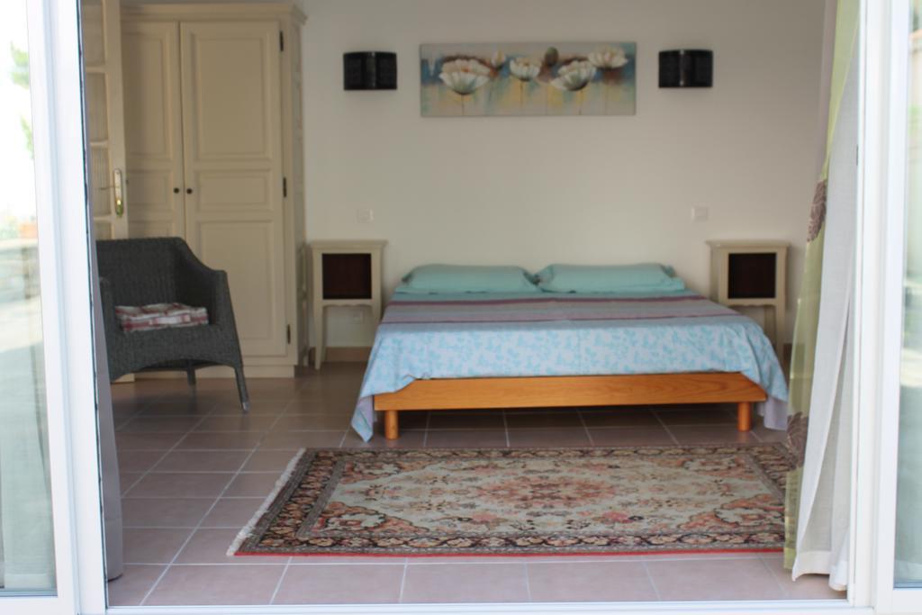Chambres D'Hotes Le Clos Des Oliviers Sorbo-Ocagnano Phòng bức ảnh